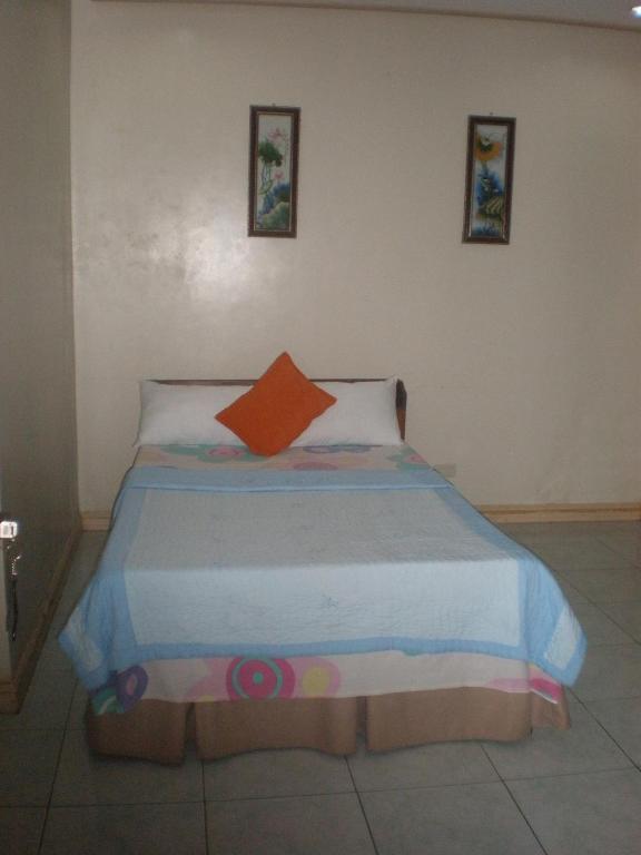 Liberty Park Pension Puerto Princesa Szoba fotó