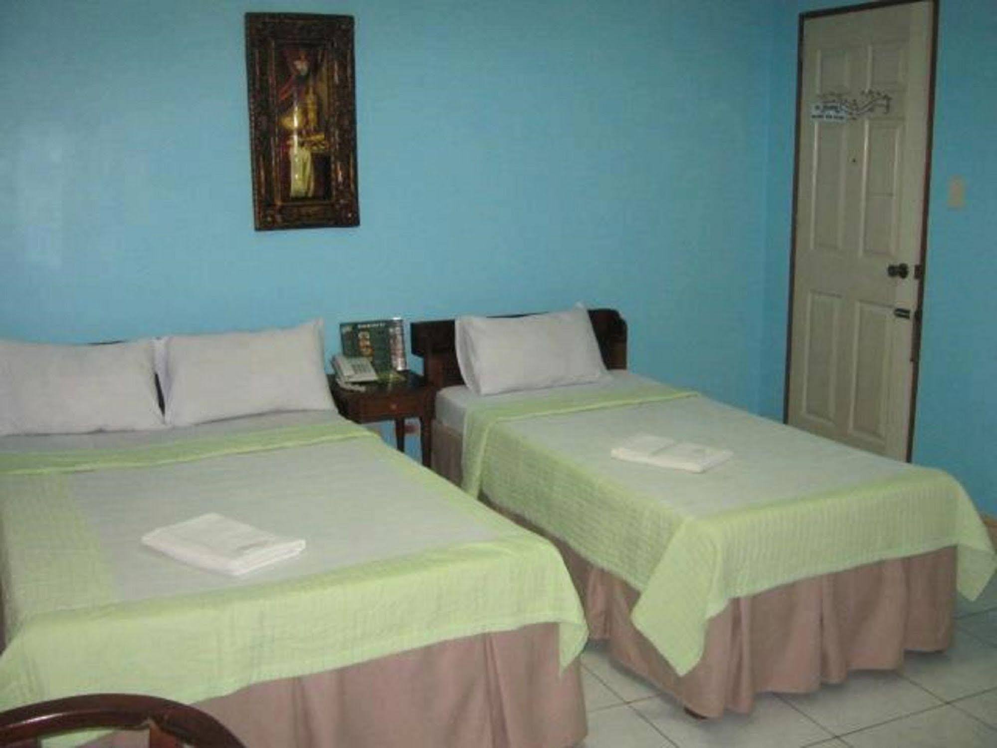 Liberty Park Pension Puerto Princesa Kültér fotó