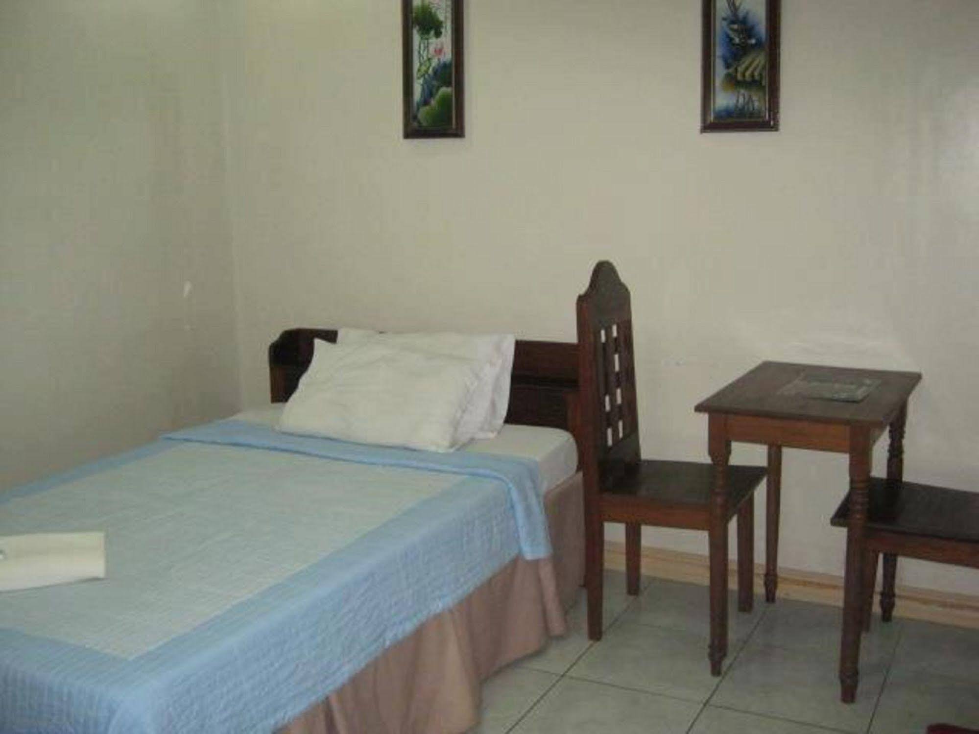 Liberty Park Pension Puerto Princesa Kültér fotó